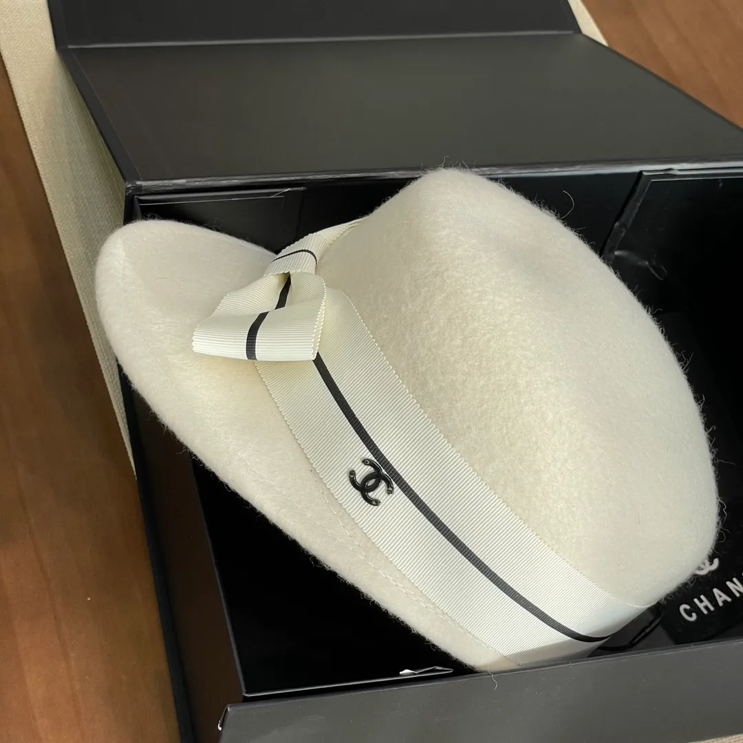 CHANEL Chanel 24 autumn and winter new style webbing brim wool navy hat hat small top hat knight hat 🎩High-end products with high style! 100% Australian wool, very good texture, high-end bow 🎀 decorative ribbon! Big-name socialite style! Collectible beauty!