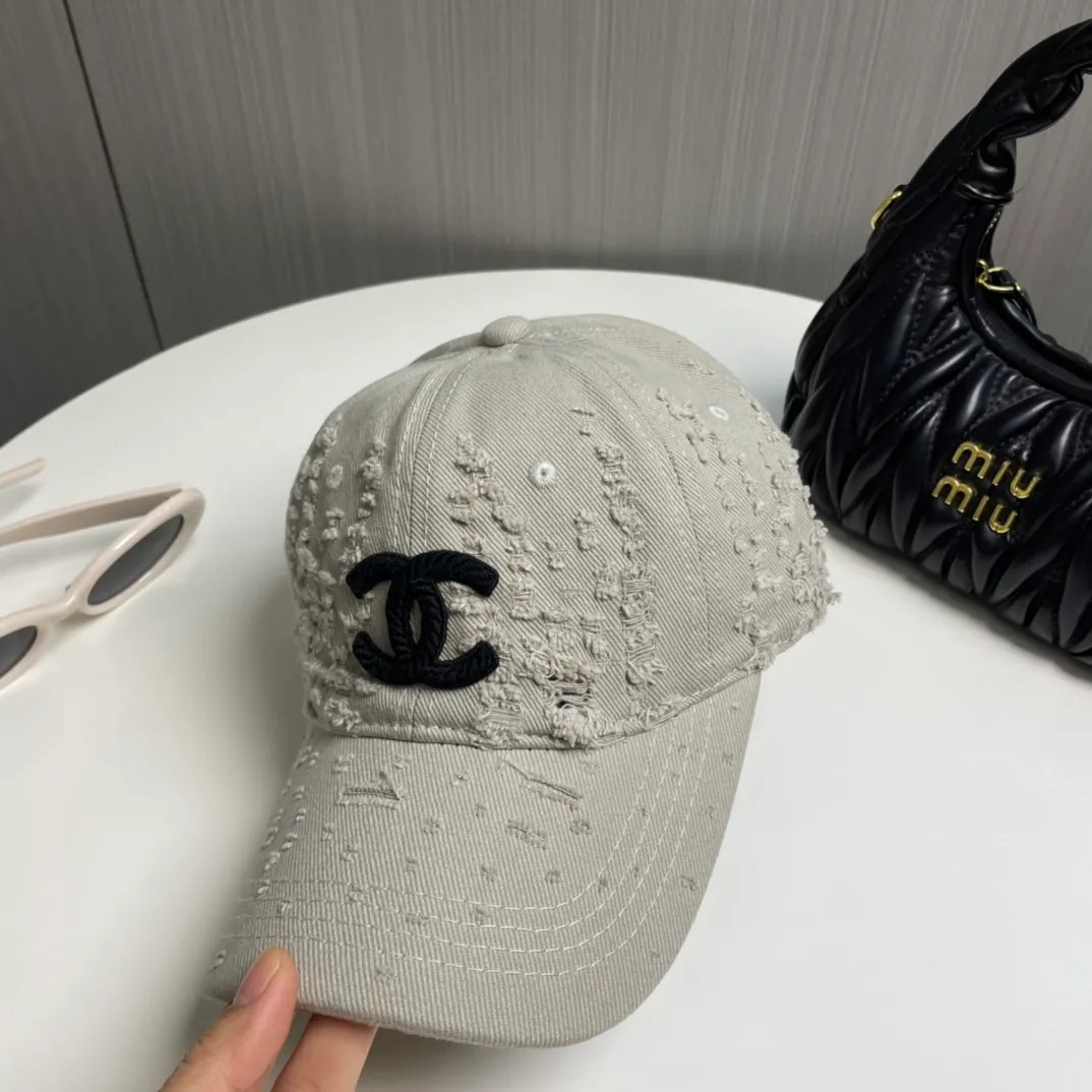 P76 CHANEL 25 new baseball cap, classic and simple logo, fashionable and casual design, popular new product