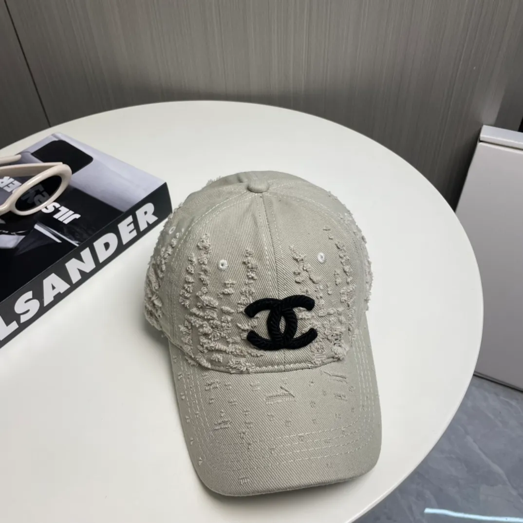 P76 CHANEL 25 new baseball cap, classic and simple logo, fashionable and casual design, popular new product