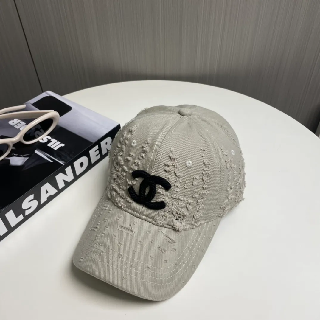 P76 CHANEL 25 new baseball cap, classic and simple logo, fashionable and casual design, popular new product