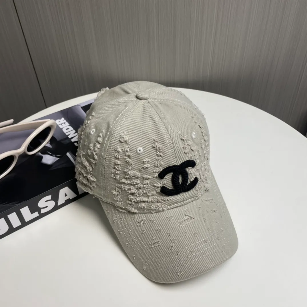 P76 CHANEL 25 new baseball cap, classic and simple logo, fashionable and casual design, popular new product
