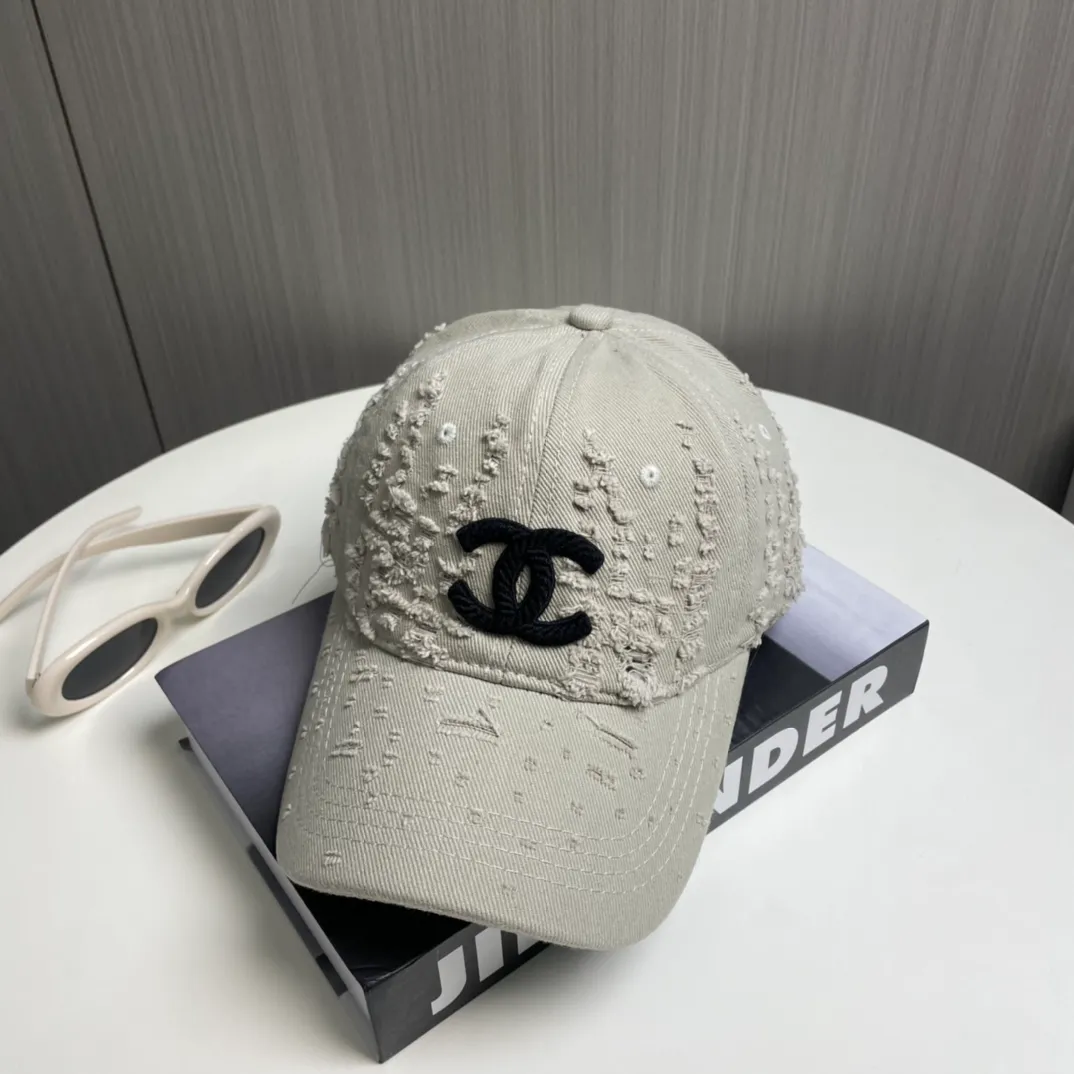 P76 CHANEL 25 new baseball cap, classic and simple logo, fashionable and casual design, popular new product