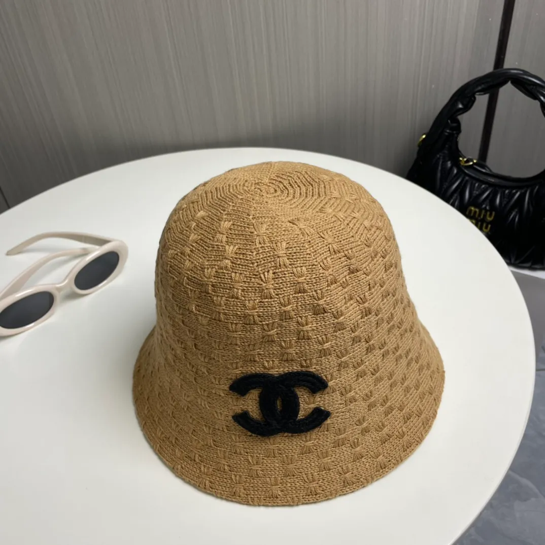 P50 with dust bag [Chanel Chanel] 2024 autumn and winter new style small fragrance bucket hat bucket hat ~ simple and elegant, popular online style