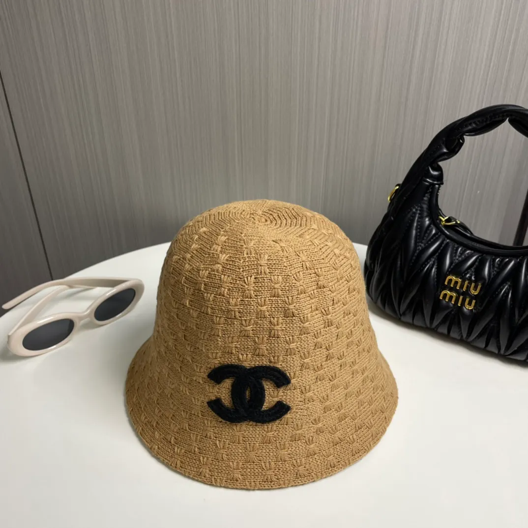 P50 with dust bag [Chanel Chanel] 2024 autumn and winter new style small fragrance bucket hat bucket hat ~ simple and elegant, popular online style