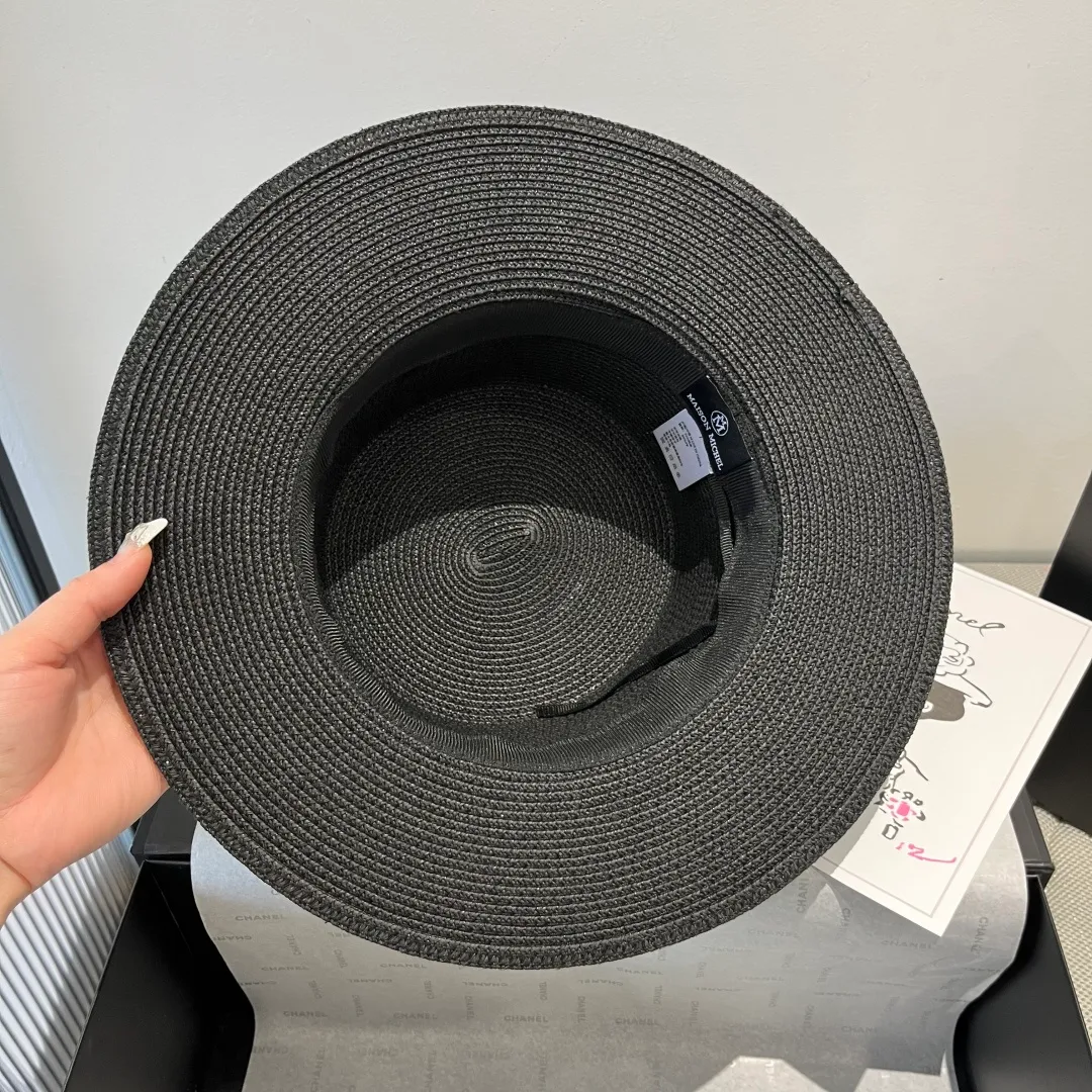 💰110¥ Chanel's new double M flat hat, sunshade hat, head circumference 57cm