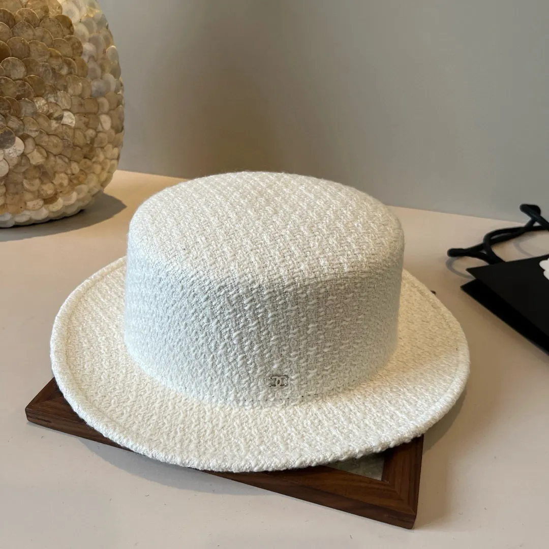 💰180¥ Chanel Chanel classic lady style flat top hat, head circumference 57cm