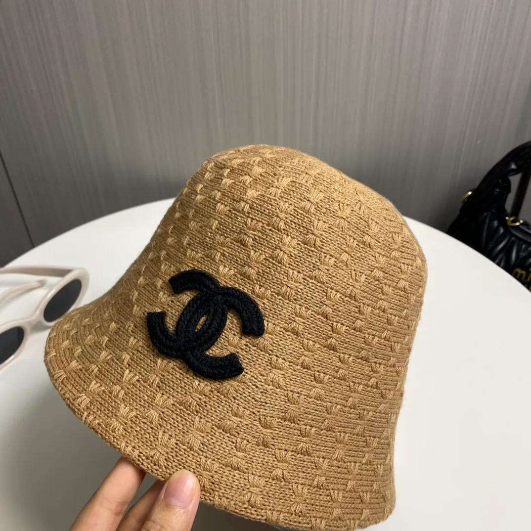 P50 with dust bag [Chanel Chanel] 2024 autumn and winter new style small fragrance bucket hat bucket hat ~ simple and elegant, popular online style
