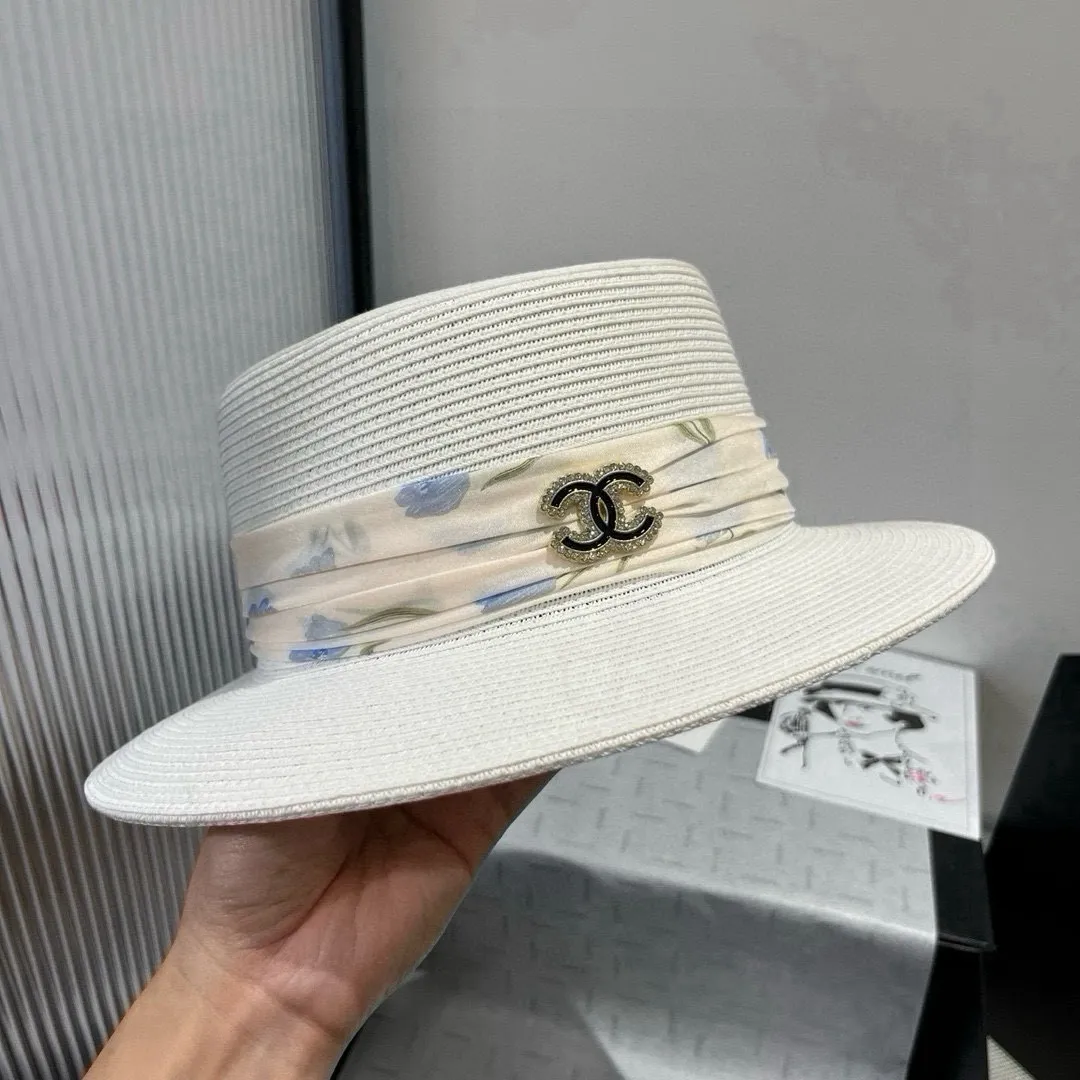 💰140¥ Chanel flat top hat, head circumference 57cm