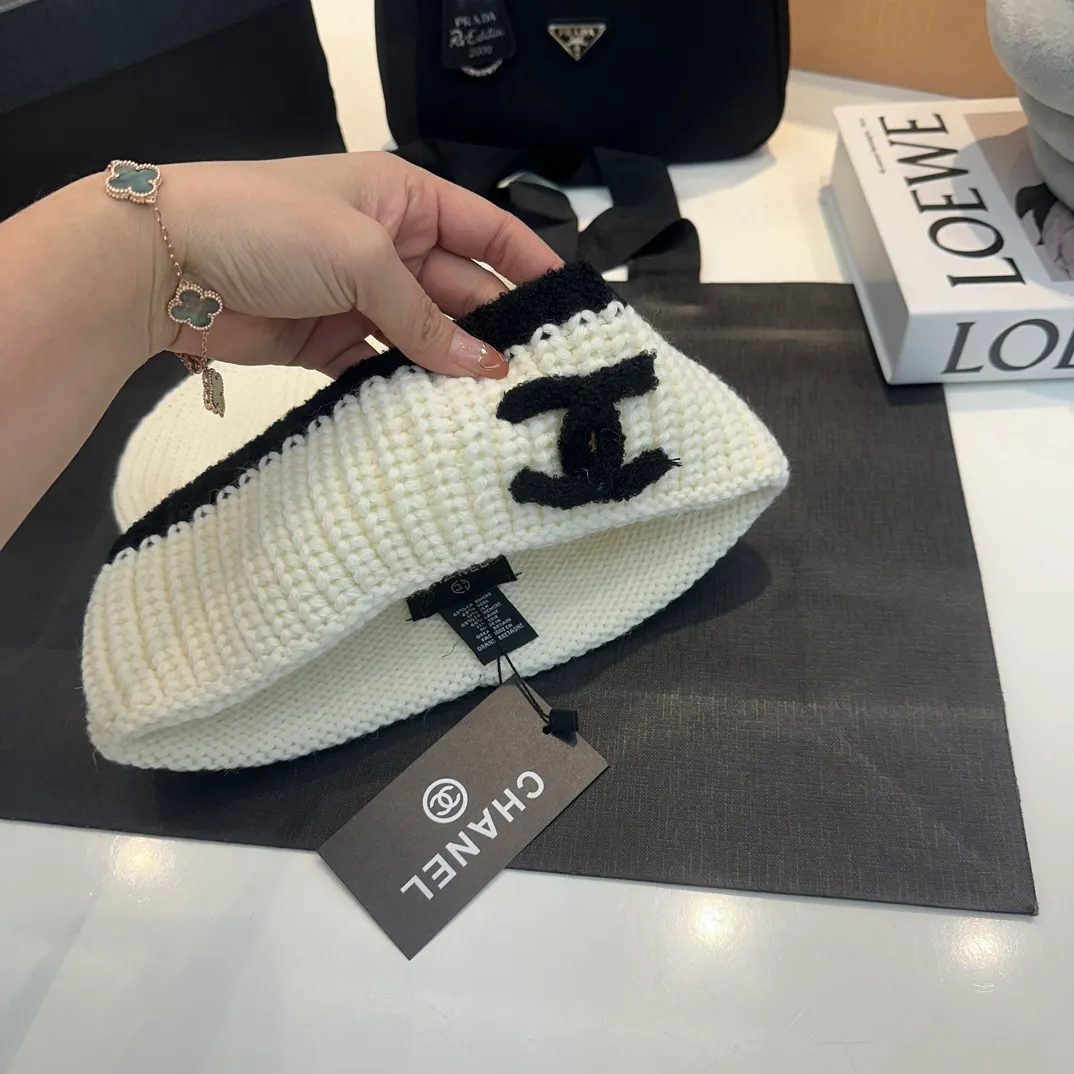 P70 official website quality Chanel 23K autumn and winter wool hat recommended by Internet celebrity fashion bloggers, a popular style in Xiaohongshu, a knitted hat with a super soft and comfortable feel, and excellent elasticity