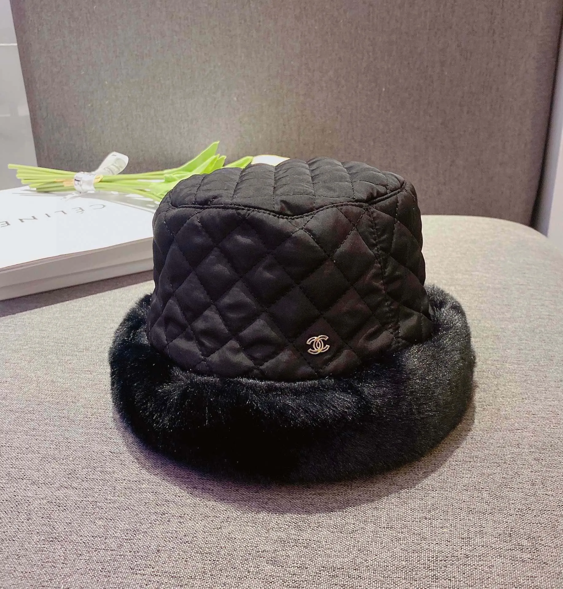 Special batch 60¥ Chanel Chanel 2022 new autumn and winter bucket hat, small fragrance air cotton cold hat, rabbit fur ringer bucket hat, black, white and khaki three colors