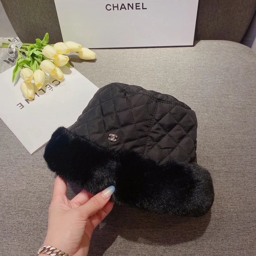 Special batch 60¥ Chanel Chanel 2022 new autumn and winter bucket hat, small fragrance air cotton cold hat, rabbit fur ringer bucket hat, black, white and khaki three colors