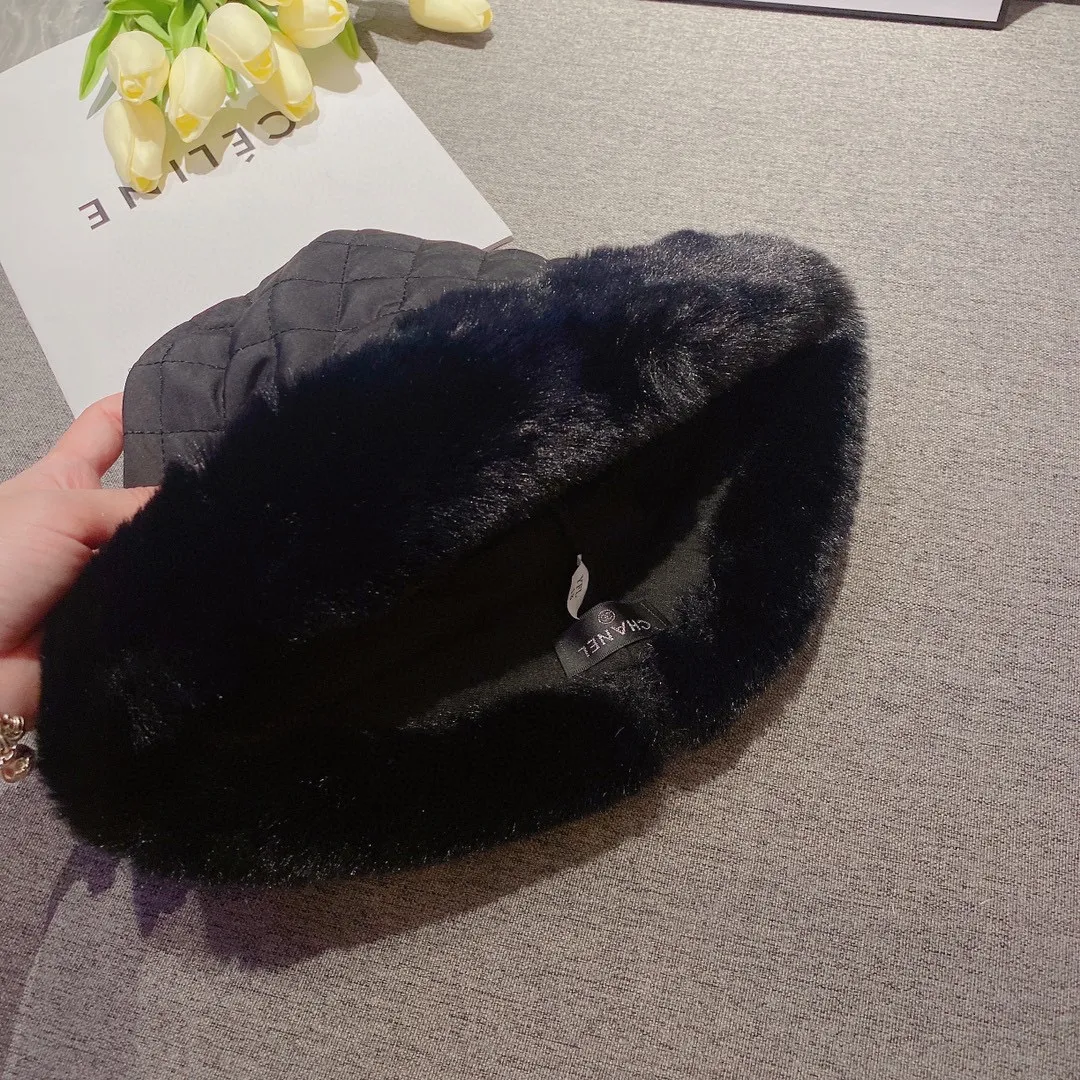 Special batch 60¥ Chanel Chanel 2022 new autumn and winter bucket hat, small fragrance air cotton cold hat, rabbit fur ringer bucket hat, black, white and khaki three colors