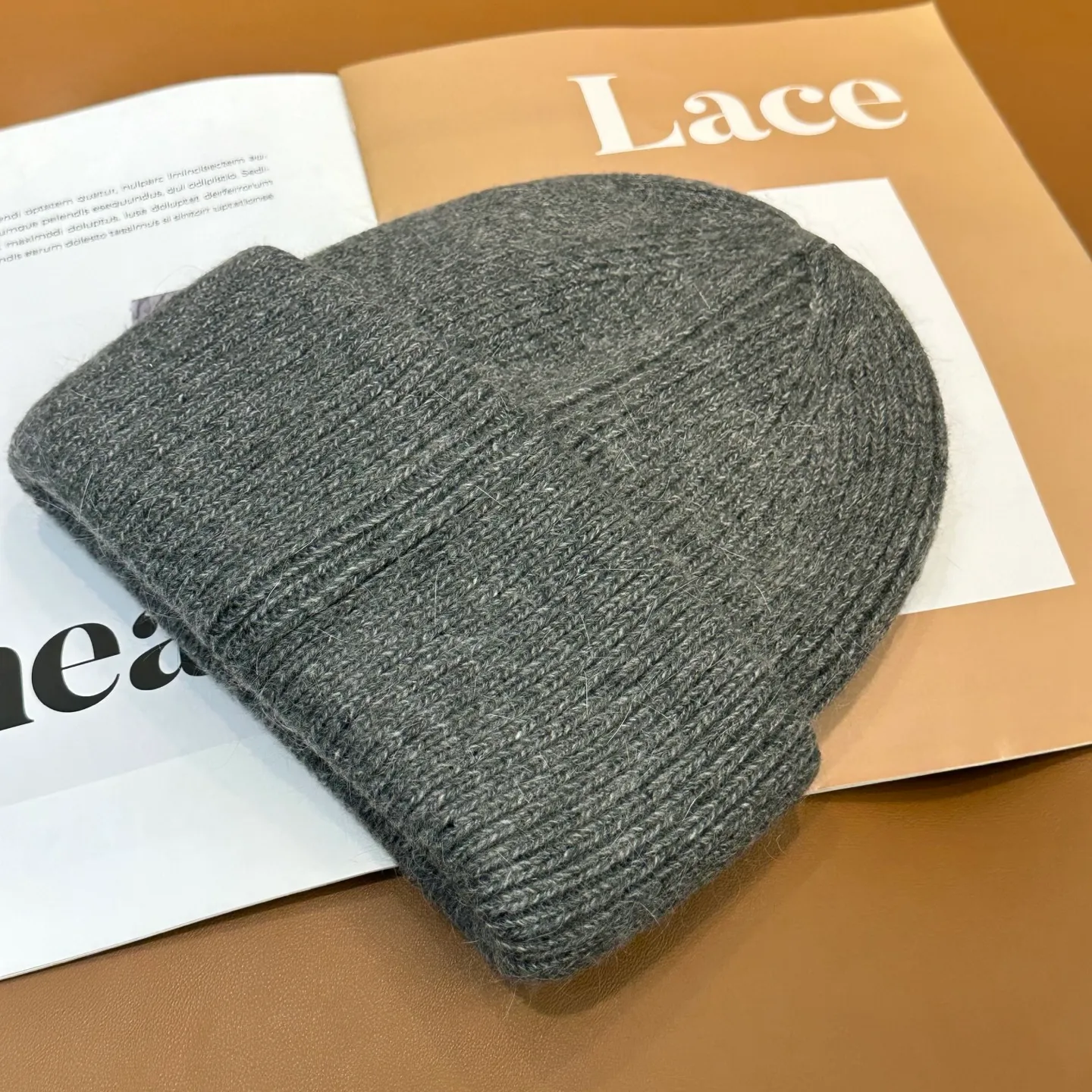 P60 CHANEL small and popular knitted hat! Xiaohongshu’s new product is released, it’s so 🉑️, high-elastic fabric, classic colors, same style for men and women.