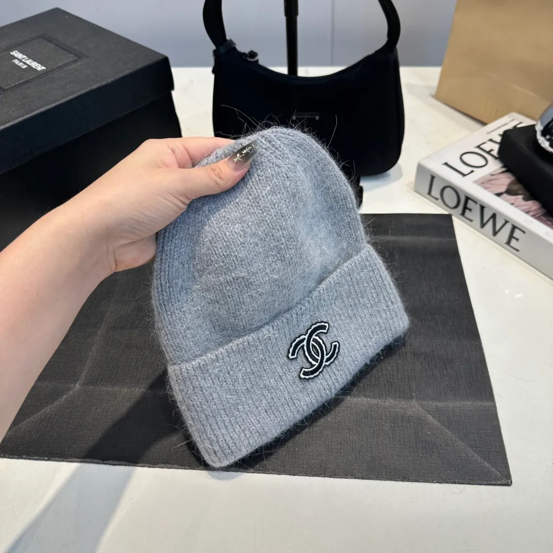P60 Chanel official website quality Chanel autumn and winter woolen hat recommended by Internet celebrity fashion bloggers, Xiaohongshu popular style, super soft and comfortable knitted hat with excellent elasticity