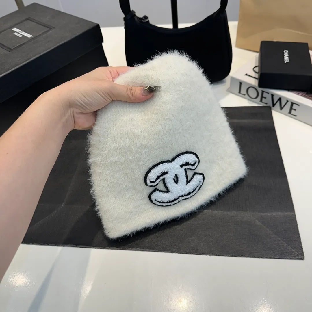P60 Chanel Chanel 25 autumn and winter new knitted cold hat woven pattern wool knitted beanie