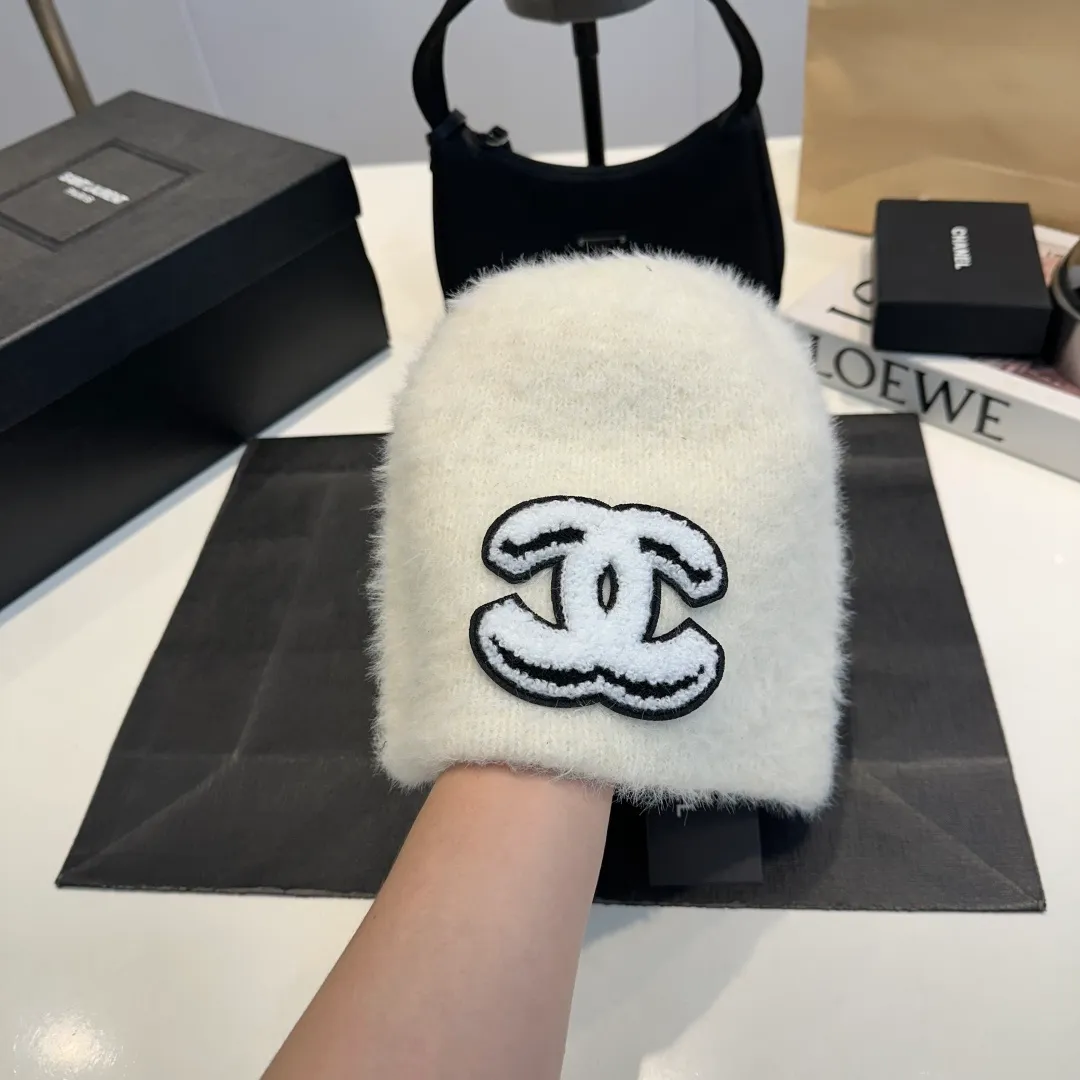 P60 Chanel Chanel 25 autumn and winter new knitted cold hat woven pattern wool knitted beanie