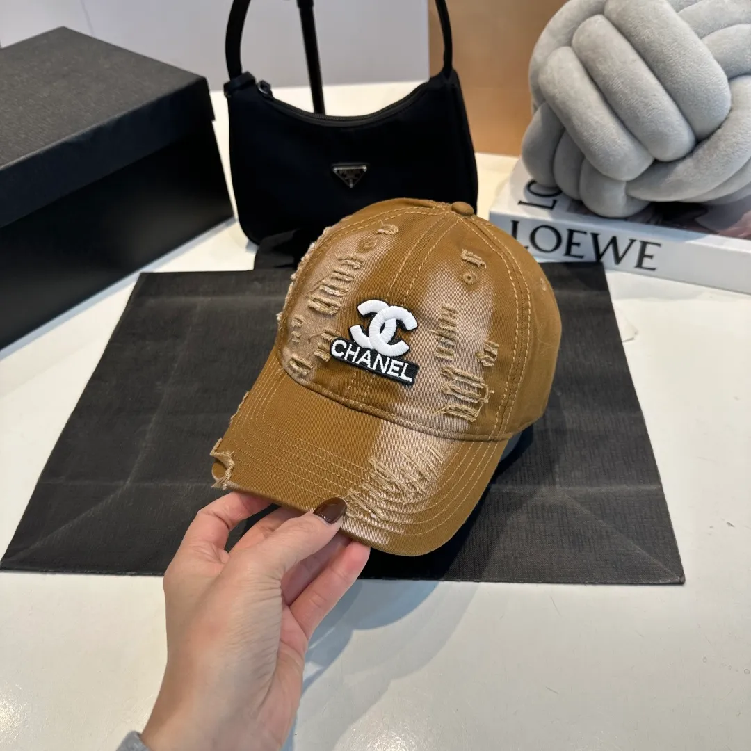 P60 CHANEL 2024 new ripped baseball cap, logo Xiaoxiang is classic and simple, fashionable and casual design, popular new product