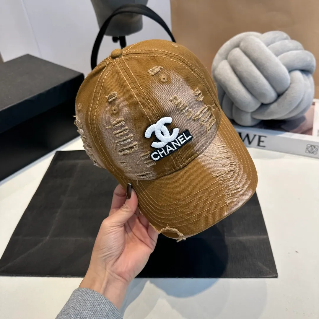 P60 CHANEL 2024 new ripped baseball cap, logo Xiaoxiang is classic and simple, fashionable and casual design, popular new product