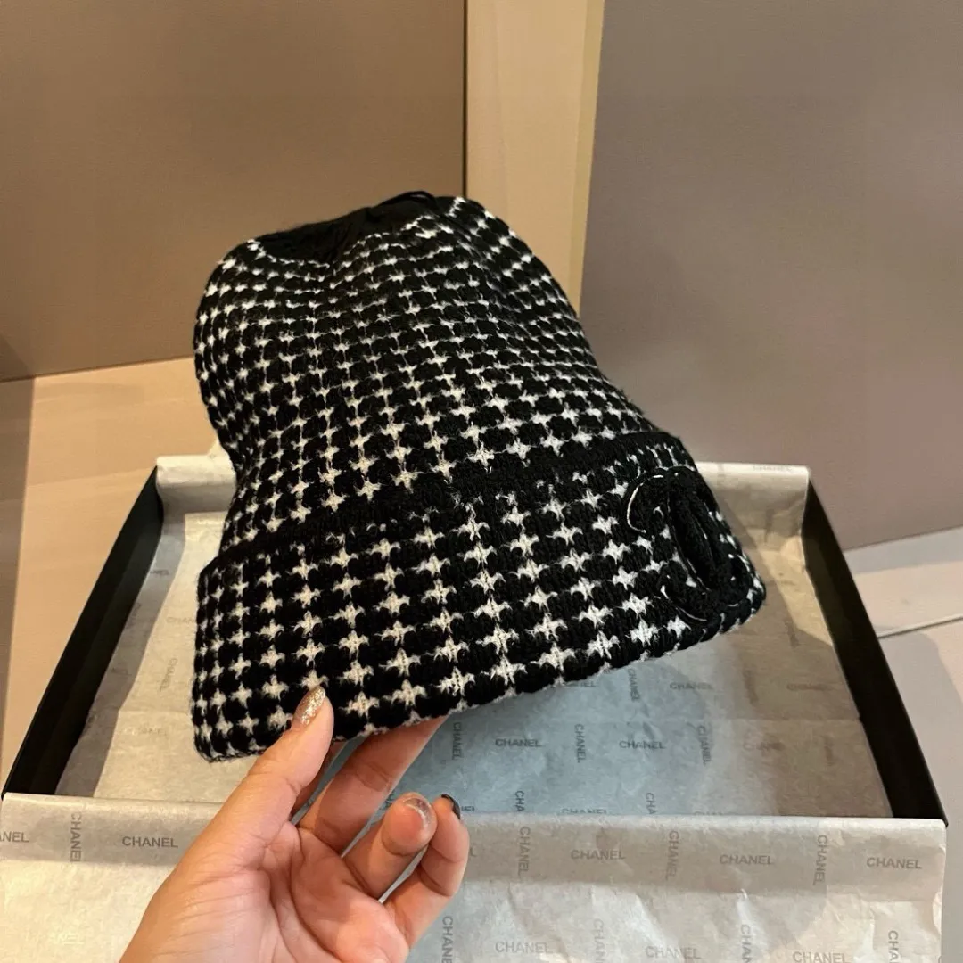💰70¥ Chanel knitted beanie