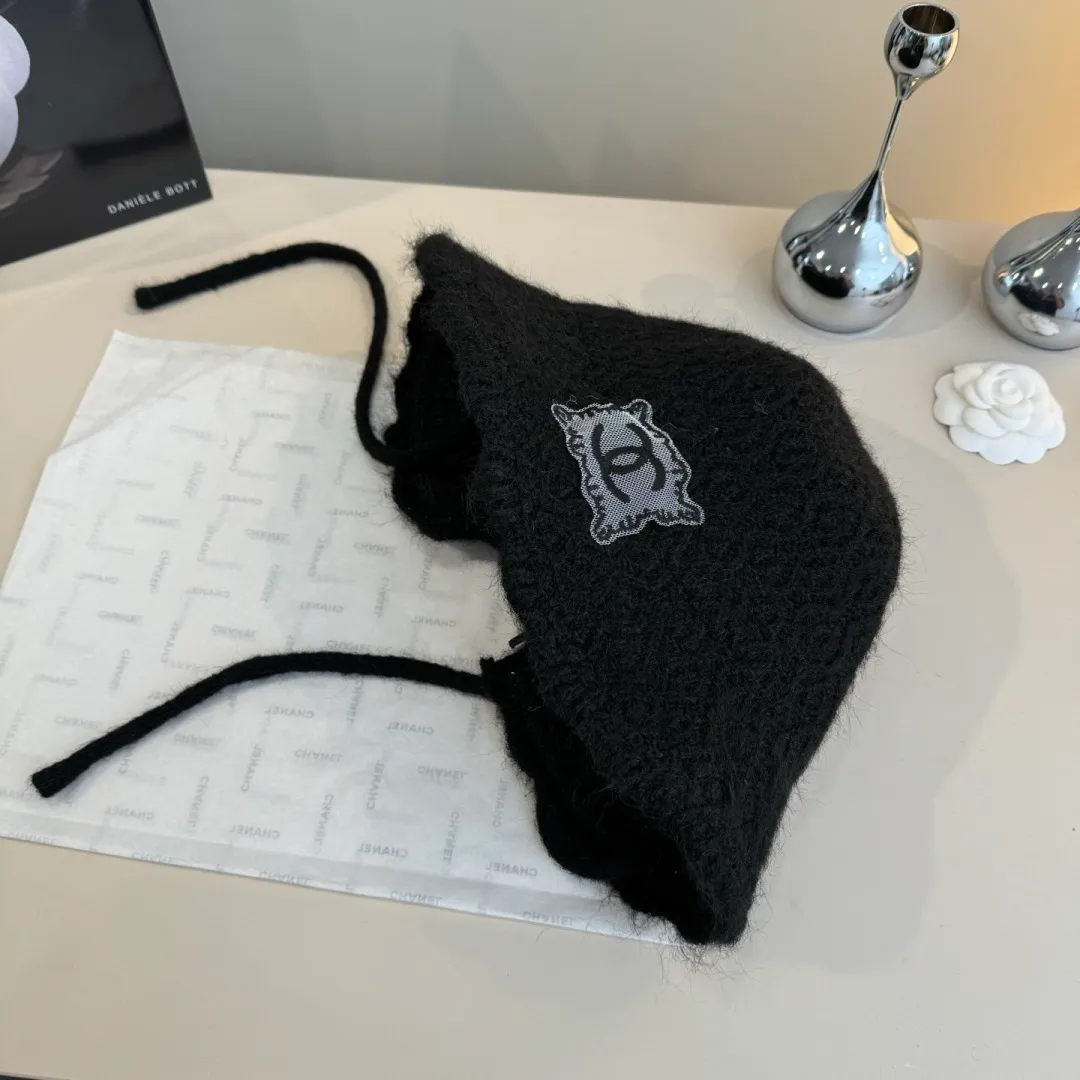💰100¥ Chanel new knitted bucket hat, head circumference 57cm