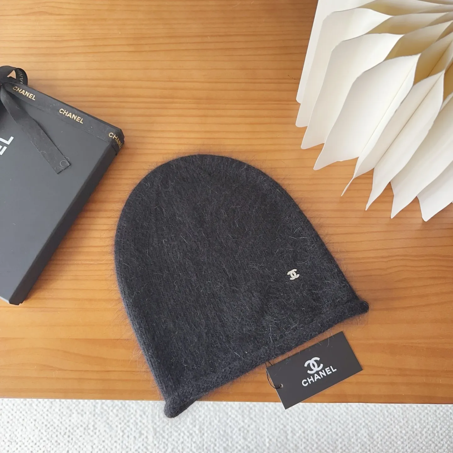 💰60 Chanel official website releases CHANEL small and popular knitted hat! Xiaohongshu’s new product is released, it’s so 🉑️, high-elastic fabric, classic colors, same style for men and women.
