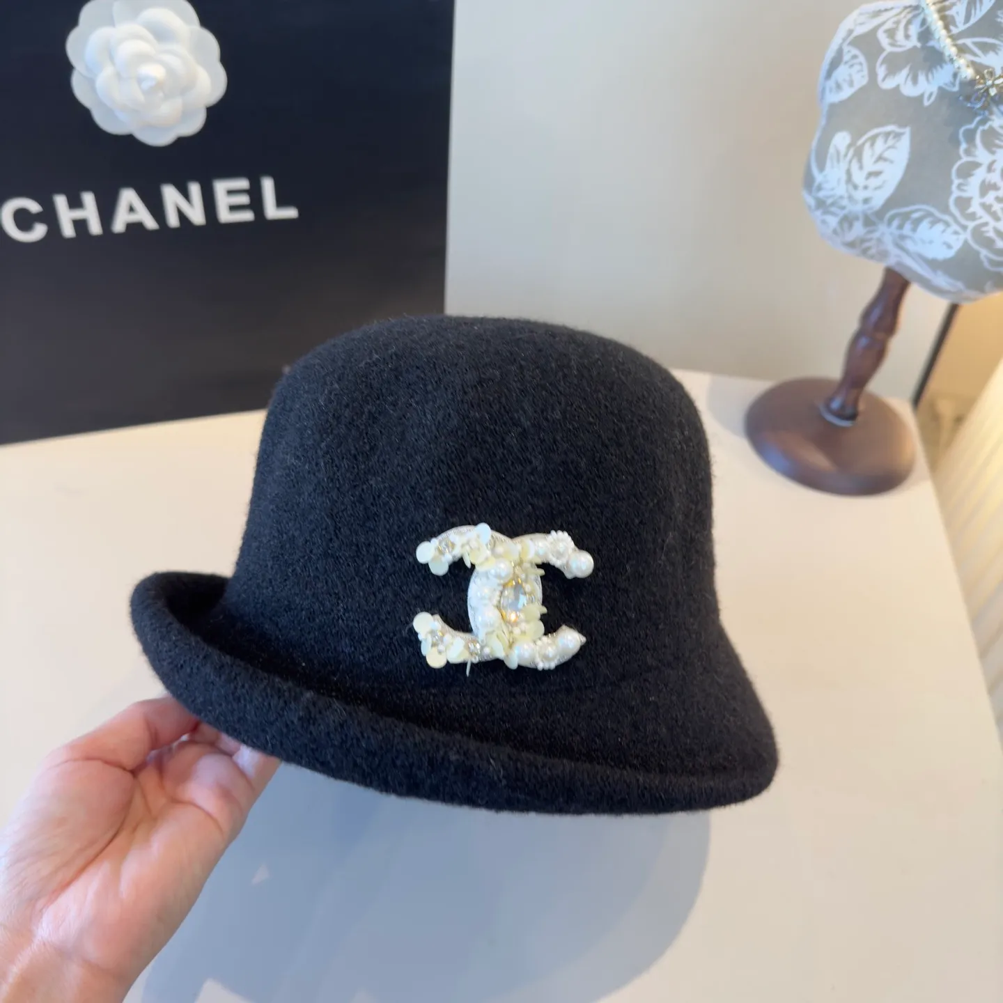 💰120¥ Chanel's new wool curled basin hat, irregular cut design, head circumference 57cm
