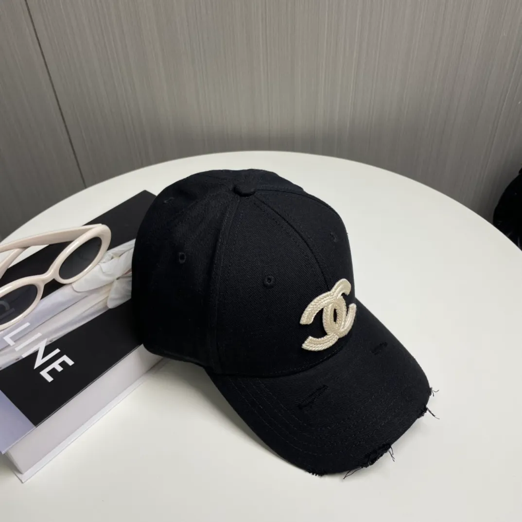P66 CHANEL new baseball cap, classic and simple logo, fashionable and casual design, popular new product