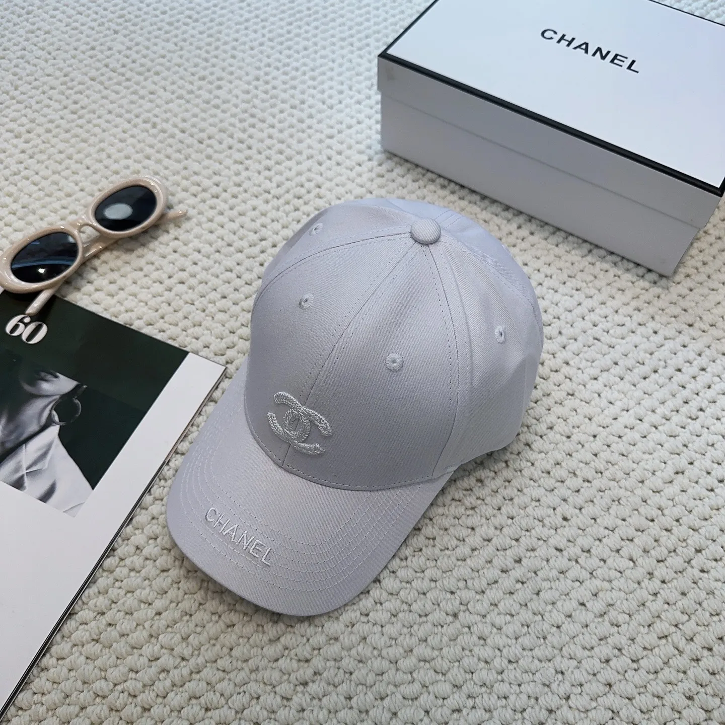 P66 CHANEL Chanel] New simple embroidered logo baseball cap🧢New model shipped, big brand style is super easy to match, hurry up and get it