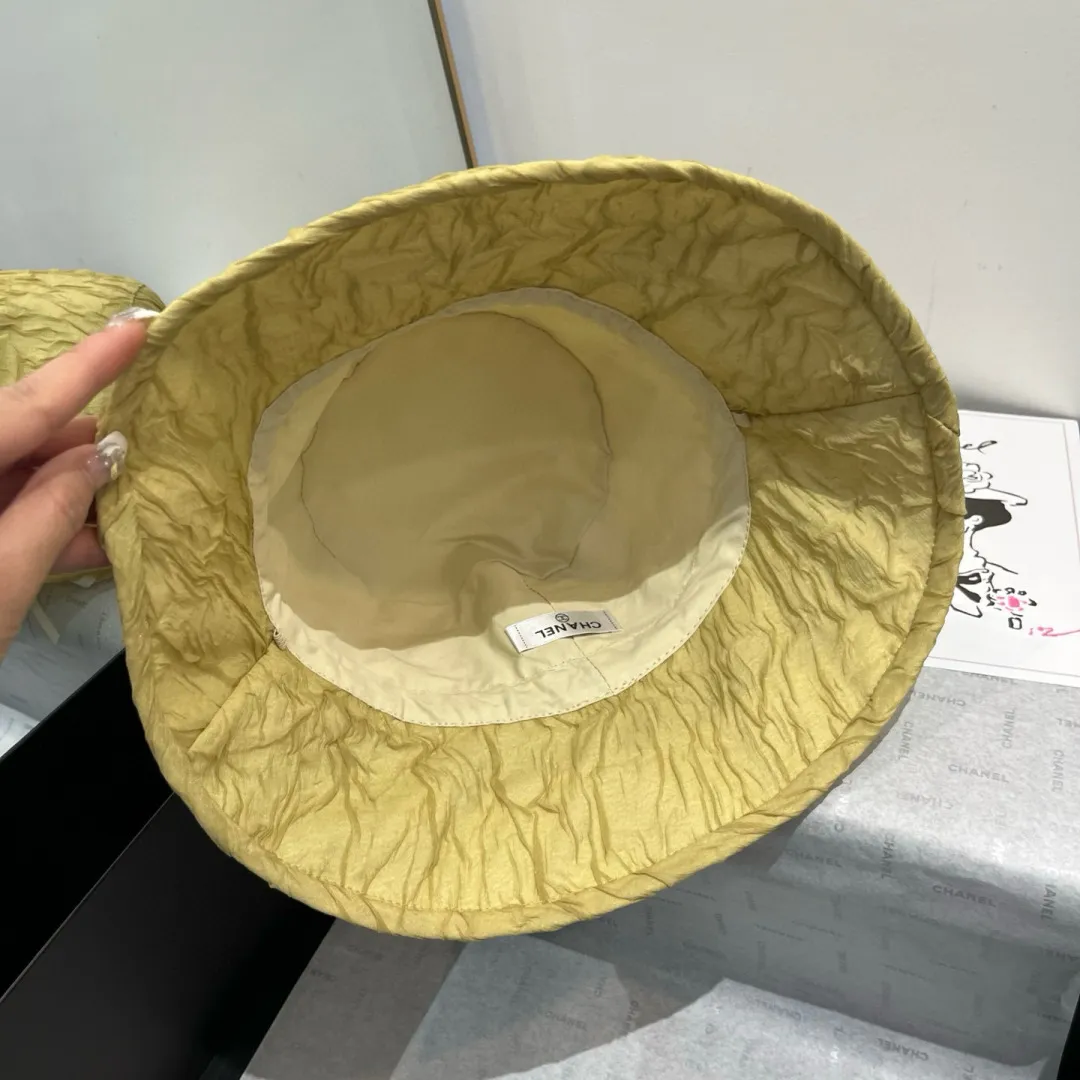 💰120¥ Chanel bucket hat, high-end hand-grip bucket hat, head circumference 57cm, lady style
