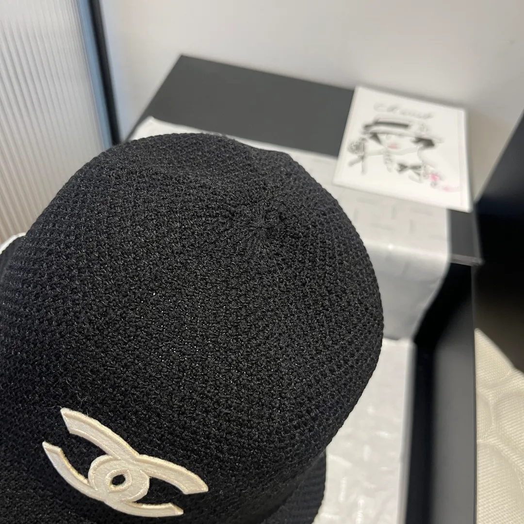 💰80¥ Chanel bucket hat, knitted clutch hat, head circumference 57cm