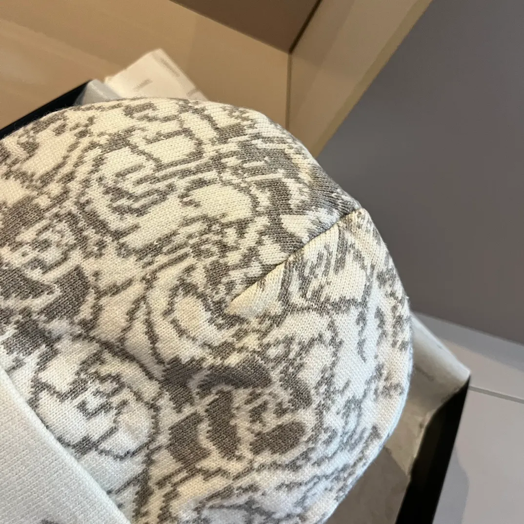 💰90¥ Chanel knitted beanie