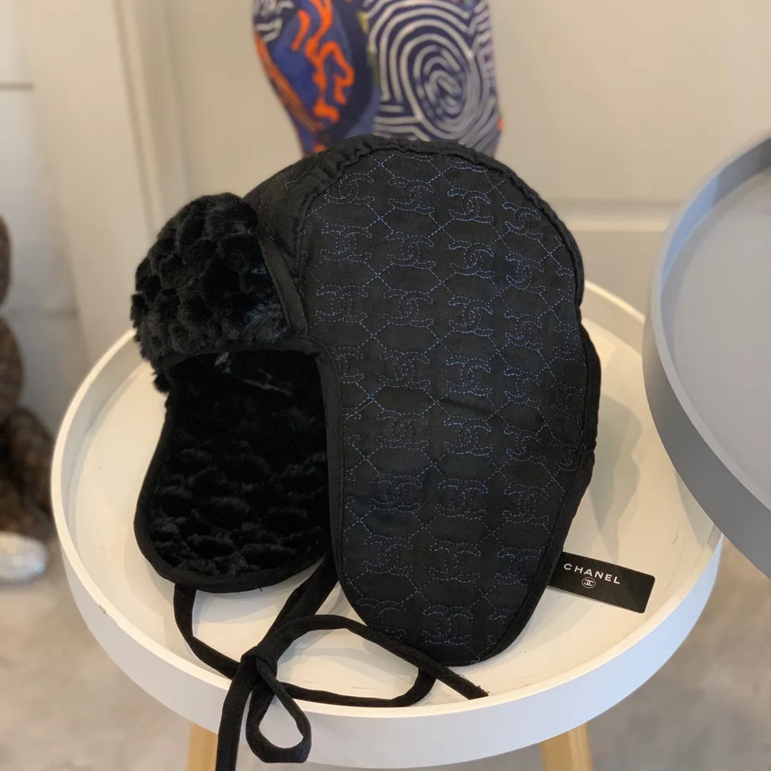 p110 Chanel 2020 new autumn and winter wool thunder cap