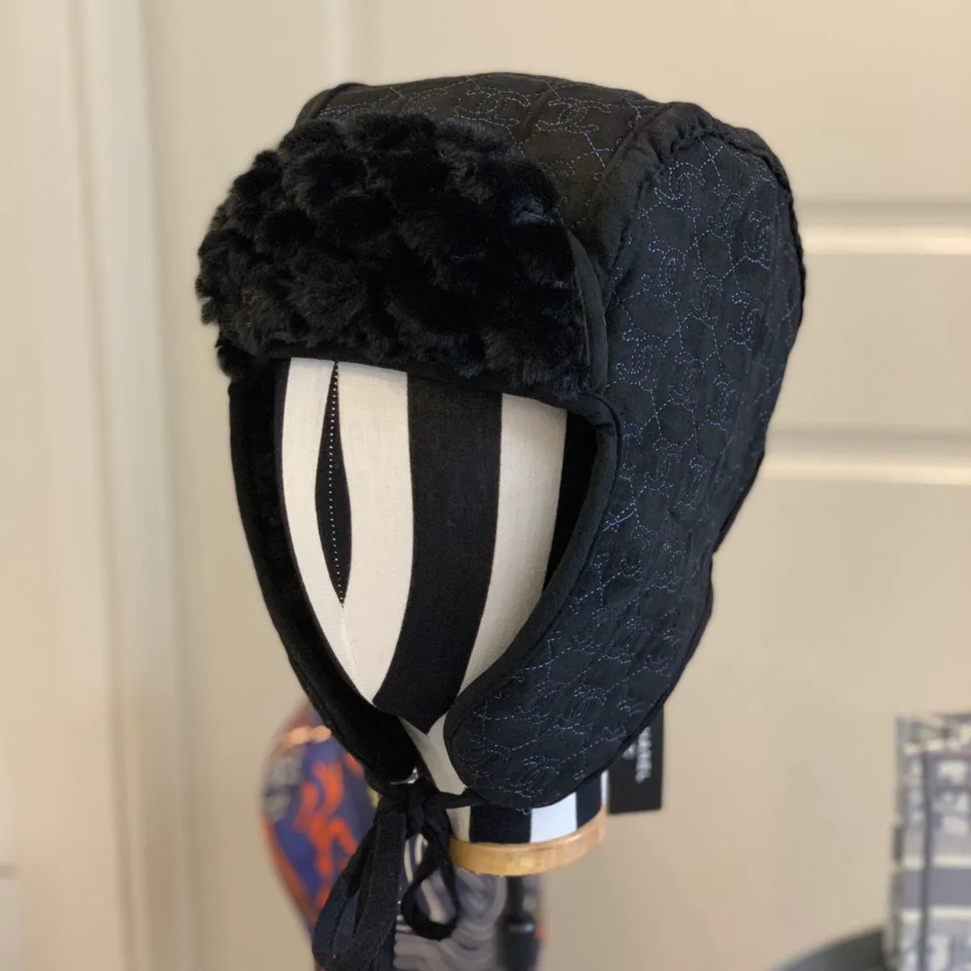 p110 Chanel 2020 new autumn and winter wool thunder cap