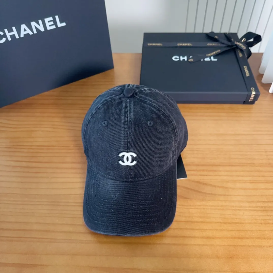 💰60 Chanel CHANEL new hard-top baseball cap, Xiaoxiang logo is classic and simple, fashionable and casual design, popular new product
