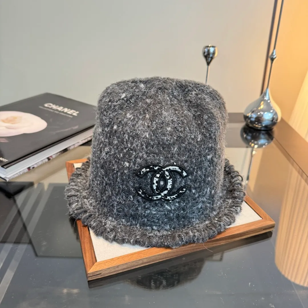 💰100¥ Chanel new knitted bucket hat