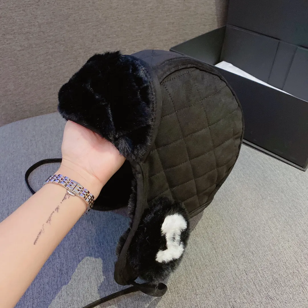 Running volume 35 Chanel Chanel ear protection hats, autumn and winter cold hats, Lei Feng hats, one to one high version