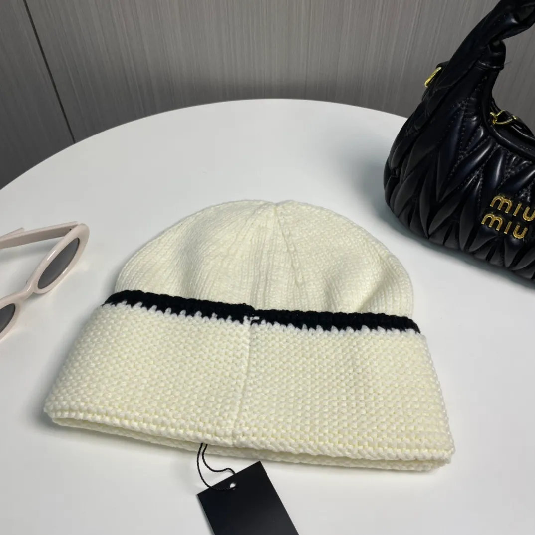 P76 Chanel official website quality Chanel autumn and winter woolen hat recommended by Internet celebrity fashion bloggers, Xiaohongshu's popular style, super soft and comfortable knitted hat with excellent elasticity!