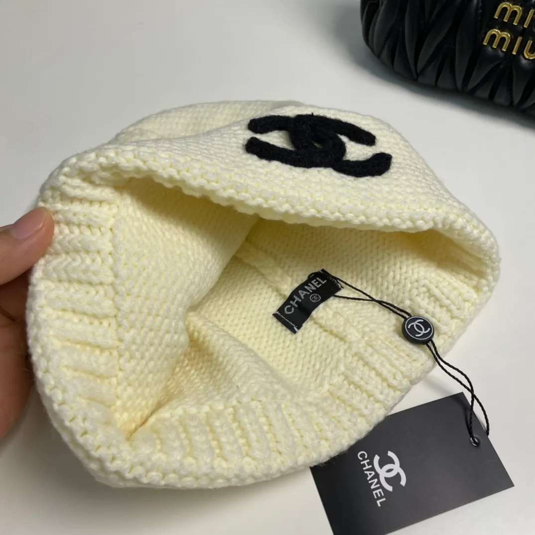 P76 Chanel official website quality Chanel autumn and winter woolen hat recommended by Internet celebrity fashion bloggers, Xiaohongshu's popular style, super soft and comfortable knitted hat with excellent elasticity!