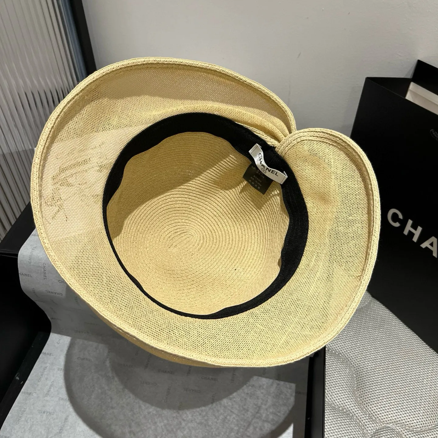 💰140¥ Chanel straw hat, advanced customization, head circumference 57cm.