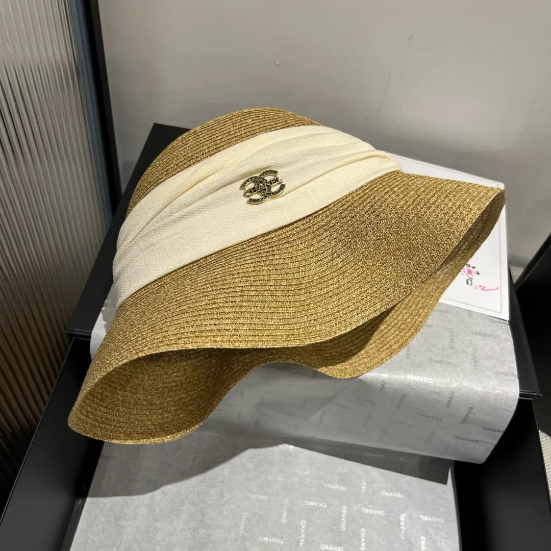 💰150¥ Chanel straw hat, made of fine straw, foldable, head circumference 57cm