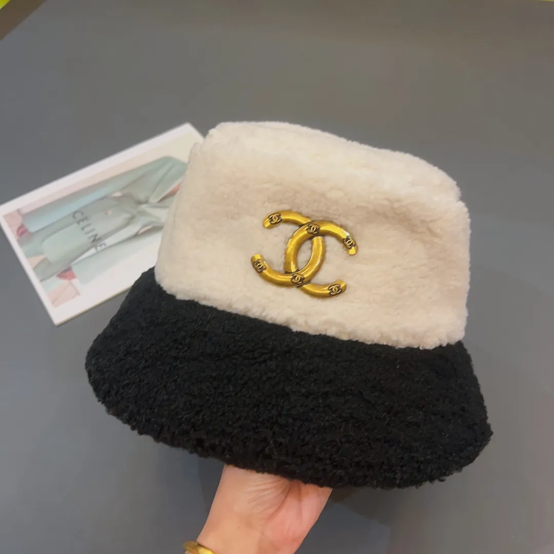 🉐70 ◼️CHANEL Chanel 2022 hot autumn and winter style small fragrance lamb wool, simple foldable fisherman hat, the details are exquisite and the workmanship is very exquisite, a must-have for goddesses
