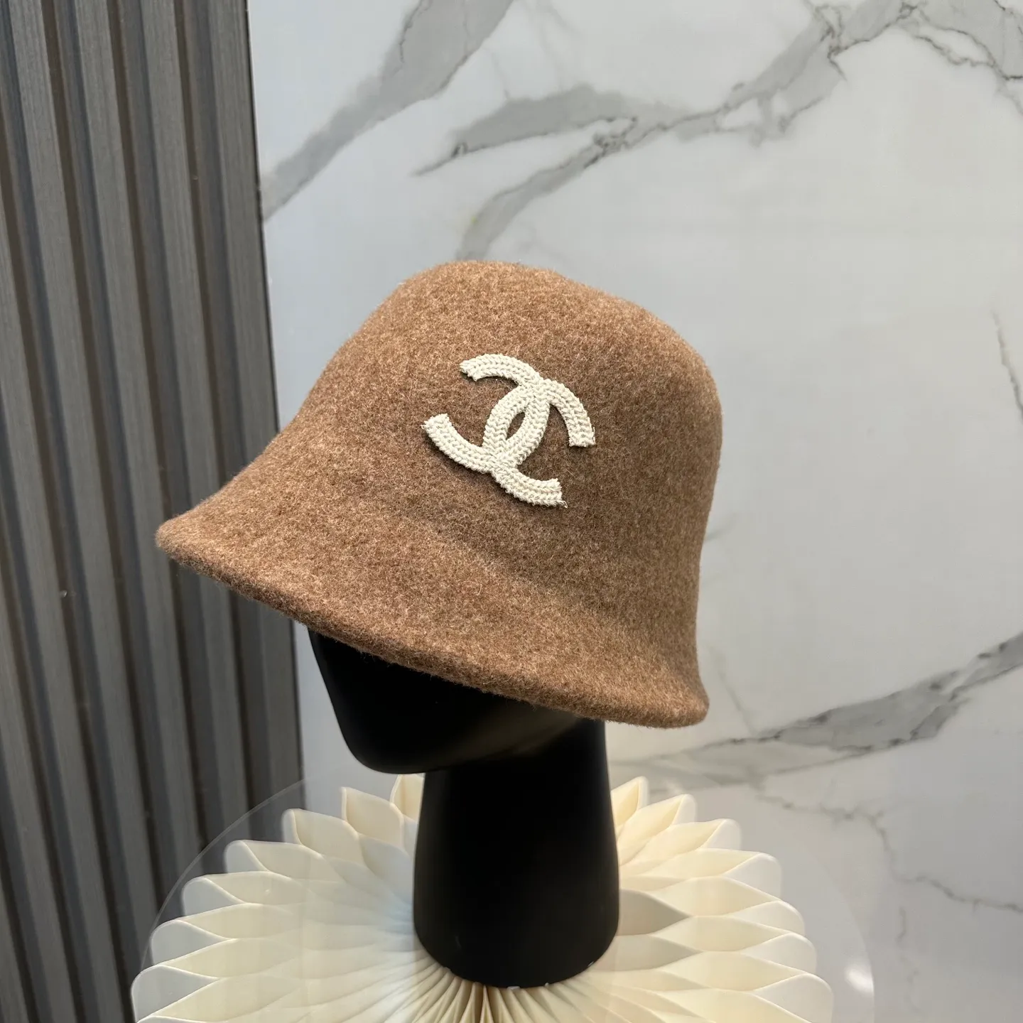 P76💛 Comes with dust bag [CHA Chanel] 2025 autumn and winter new style wool cashmere bucket hat, 🔆Quality goddess style ~ a must-have for going out on the street