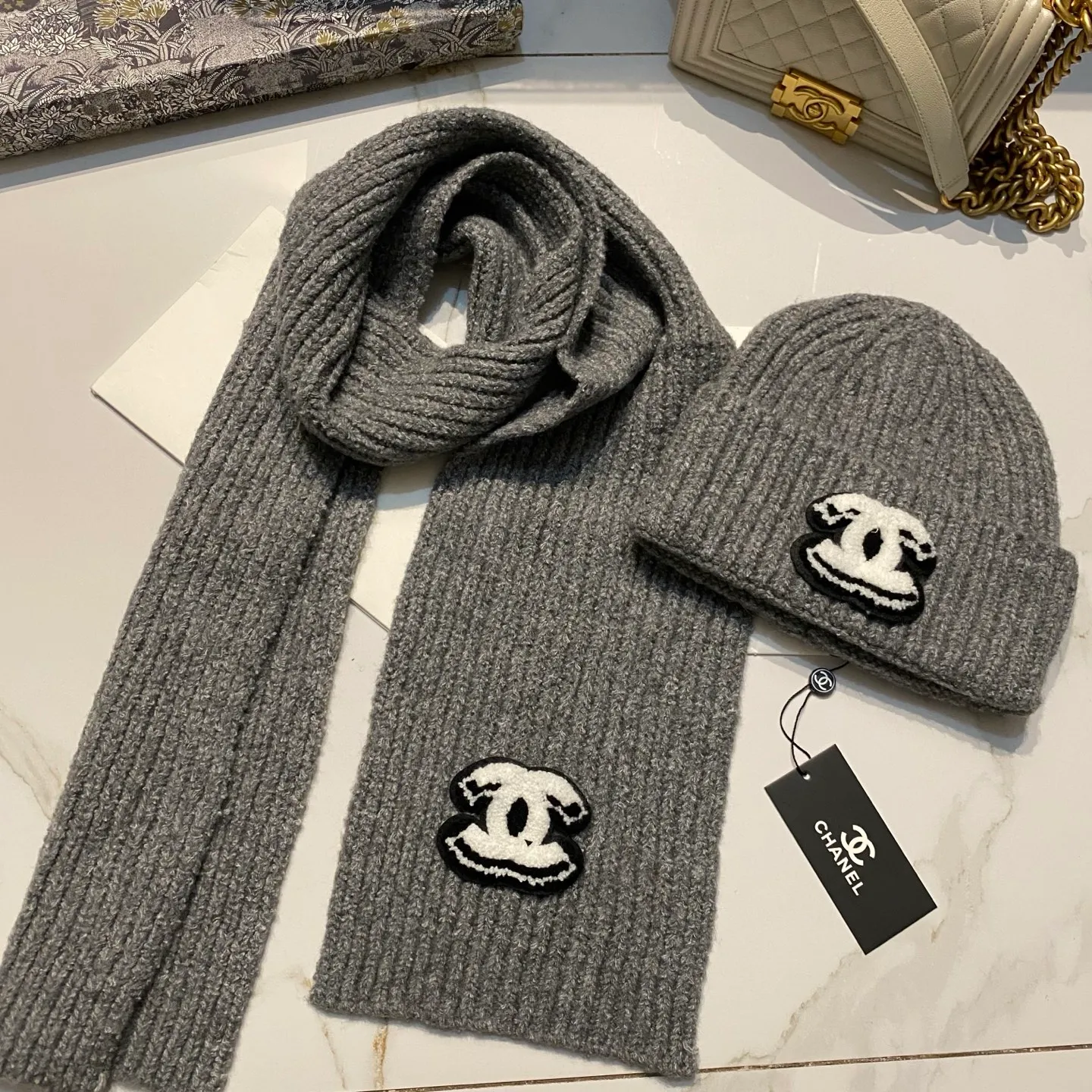 Chanel Chanel suit wool knitted hat + scarf
