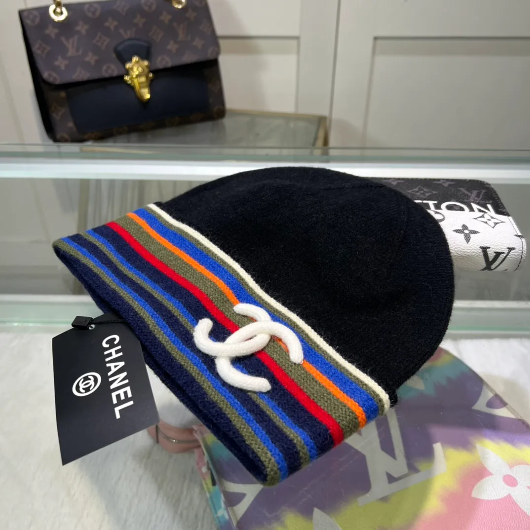 60💰Chanel official website released, CHANEL small and popular knitted hat! Xiaohongshu’s new product is released, it’s so 🉑️, high-elastic fabric, classic colors, same style for men and women.