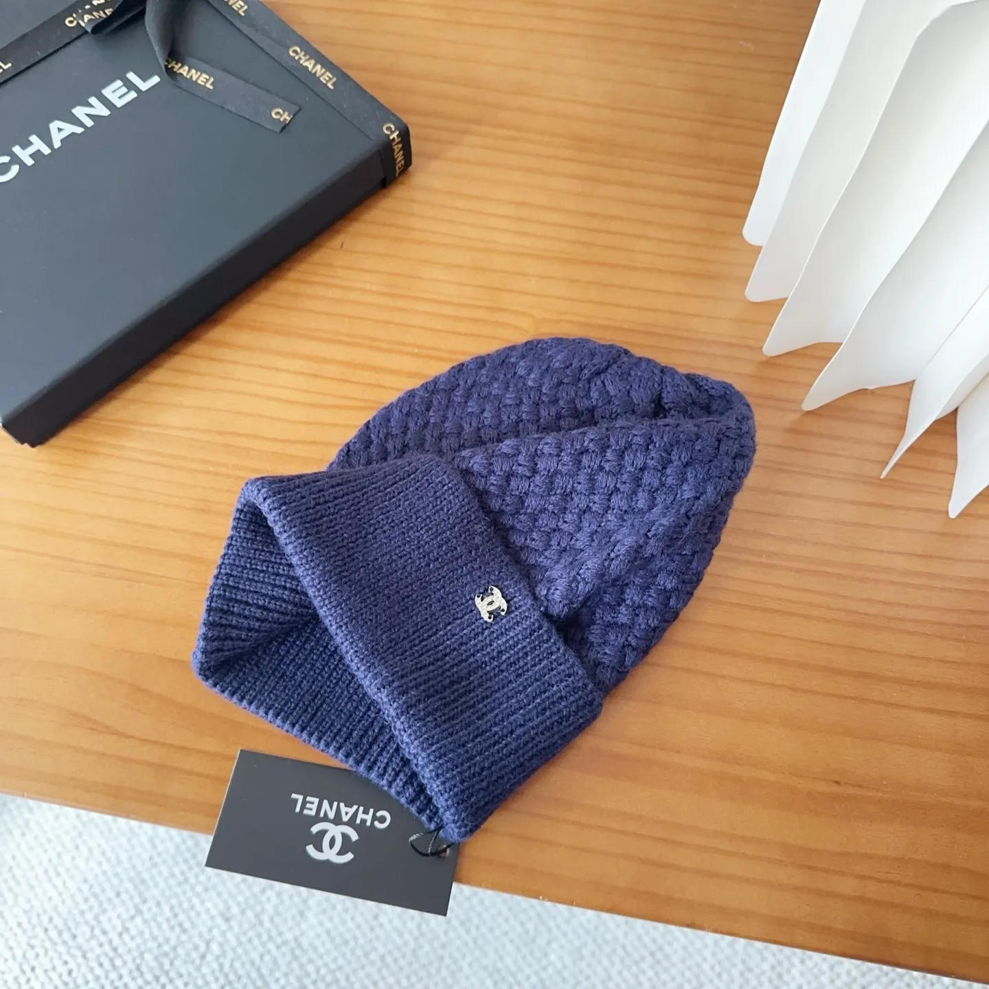 💰64 Chanel official website releases CHANEL small and popular knitted hat! Xiaohongshu’s new product is released, it’s so 🉑️, high-elastic fabric, classic colors, same style for men and women.