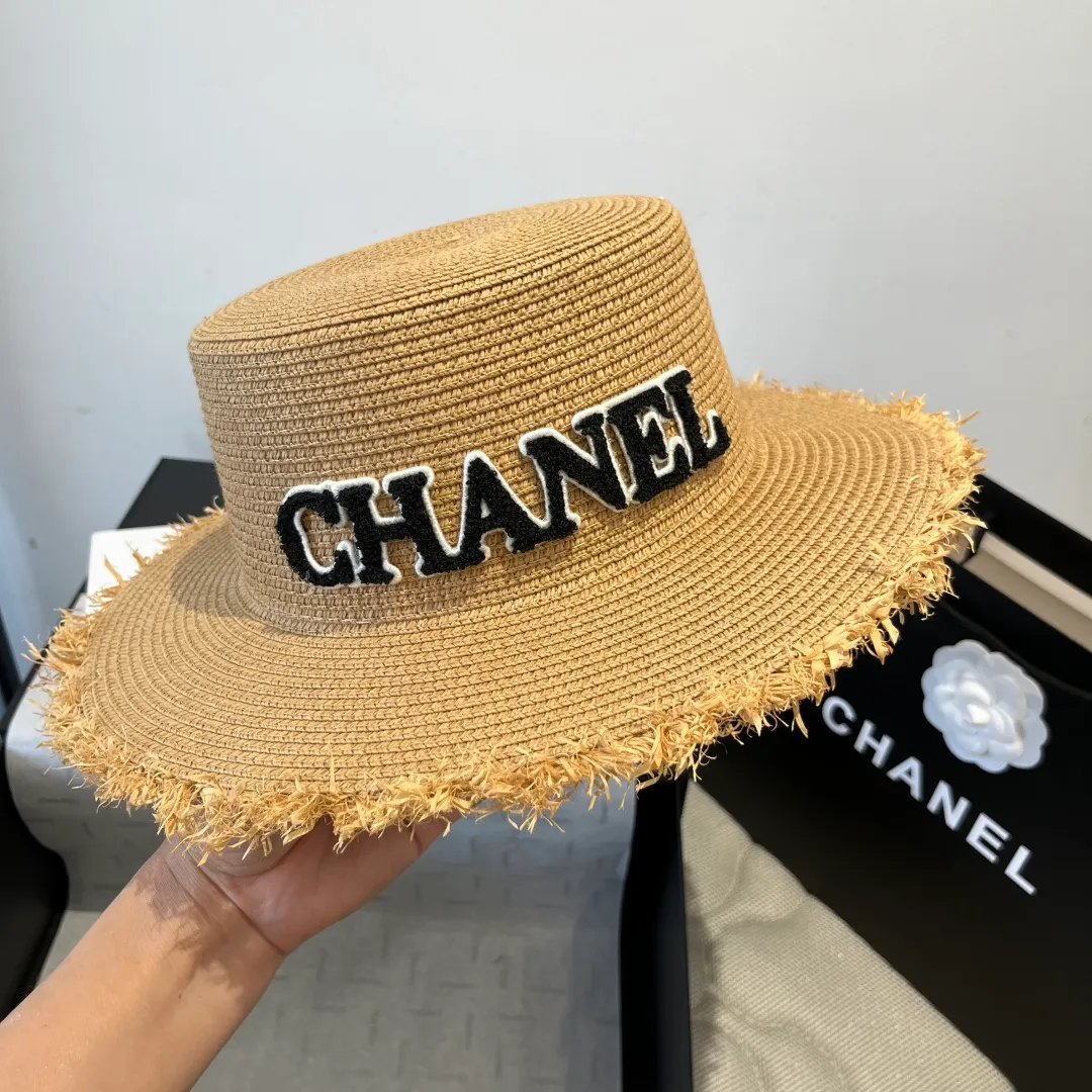 💰100¥ Chanel flat top hat