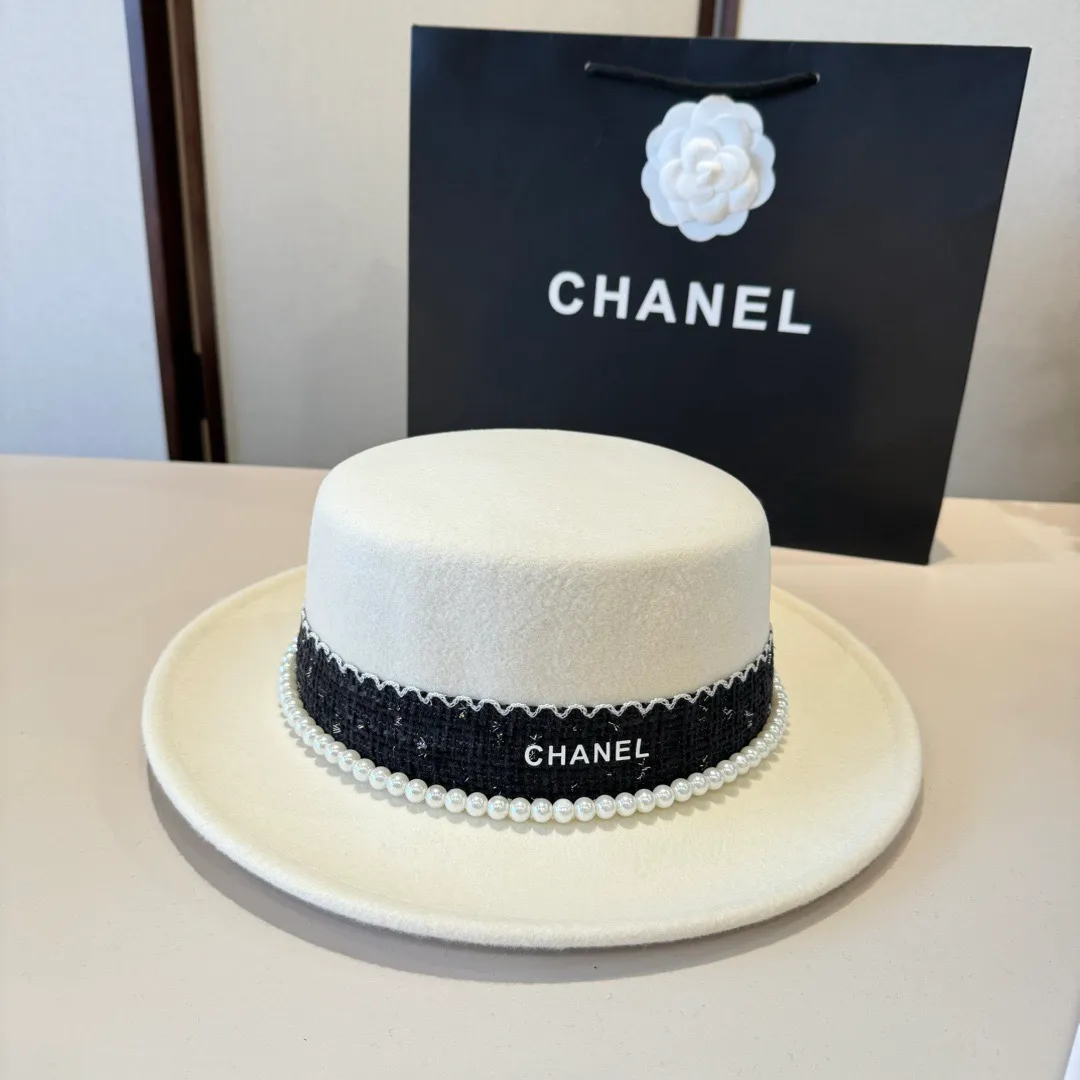 💰190¥ White Chanel new wool top hat, flat top hat, 100% wool fabric 🦙%, head circumference 57cm