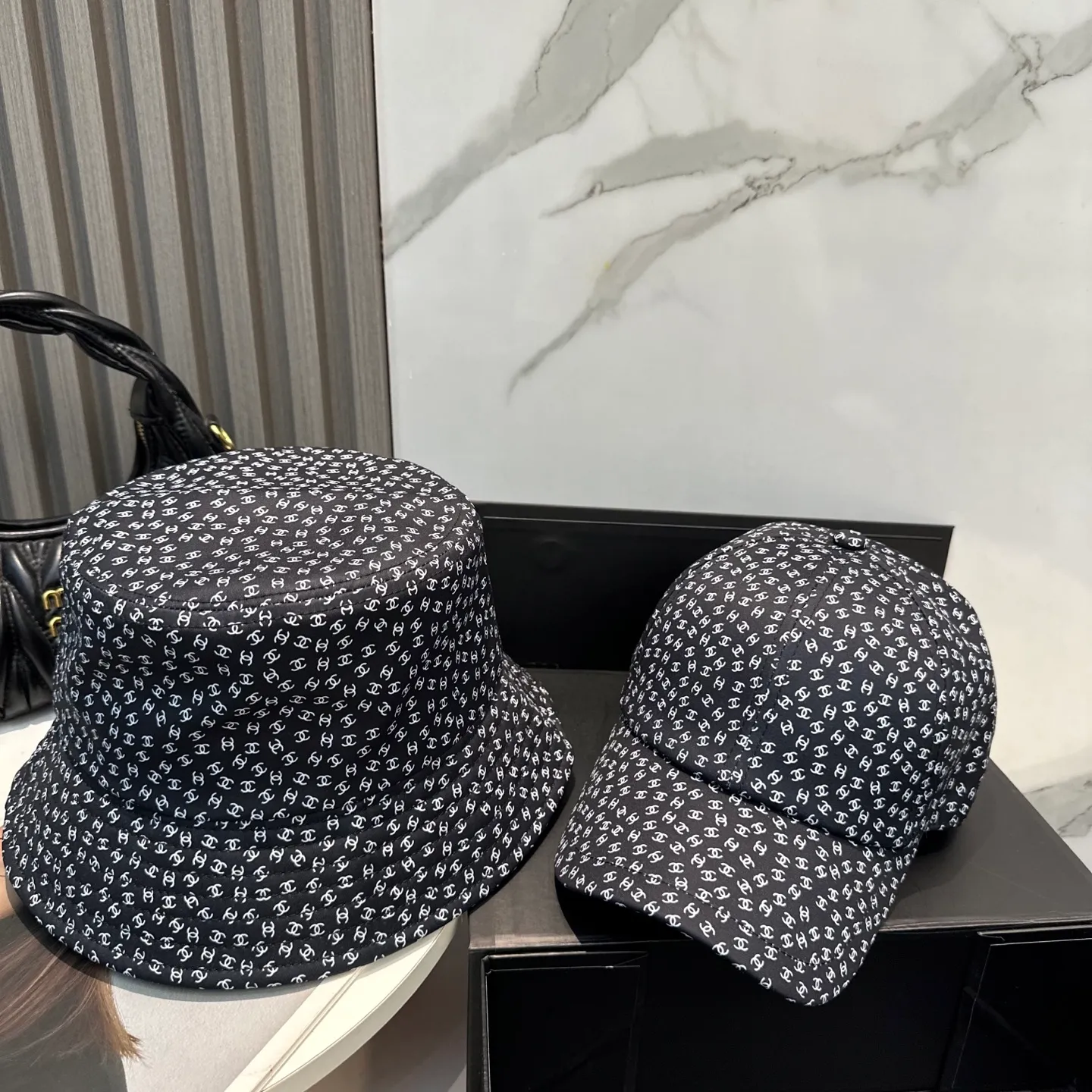 P70 CHANEL] New jacquard logo bucket hat 🧢New model shipped, big brand style is super easy to match, hurry up and get it