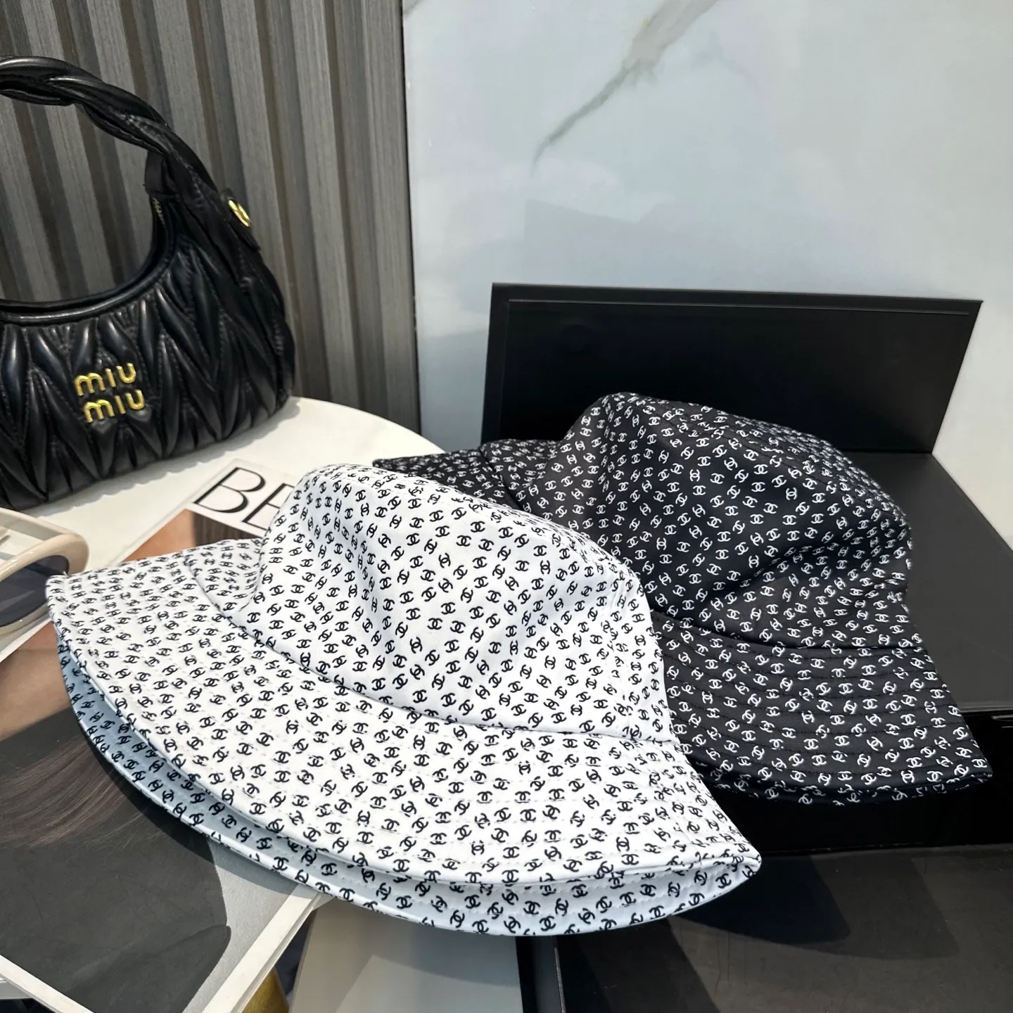 P70 CHANEL] New jacquard logo bucket hat 🧢New model shipped, big brand style is super easy to match, hurry up and get it