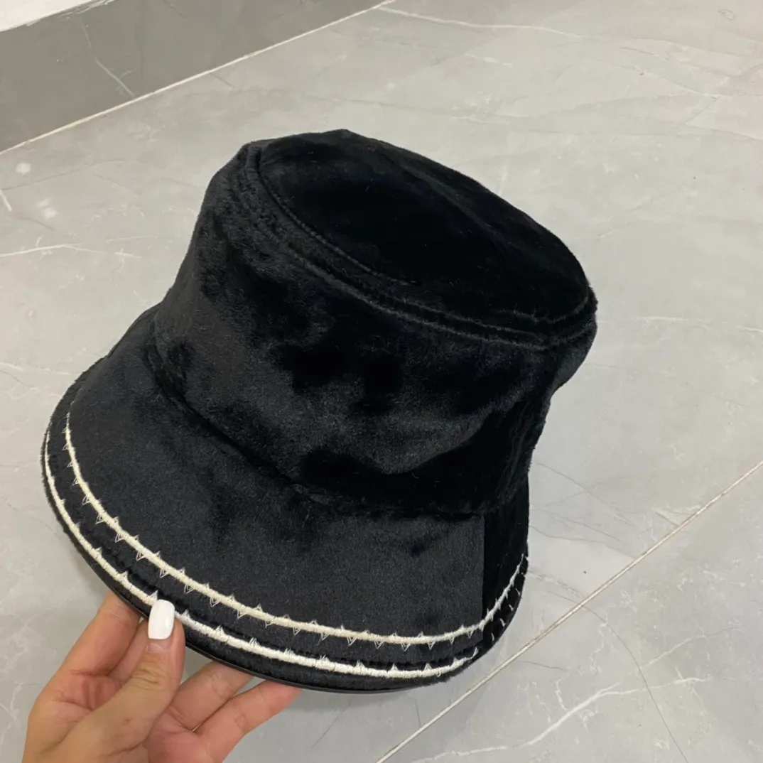 Special batch 66 Chanel 2022 autumn and winter new rabbit velvet bucket hat, simple and versatile, a must-have for autumn and winter clothing, head circumference 57cm